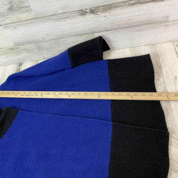 Women's Blue and Black Sweater - Picture 9 of 10
